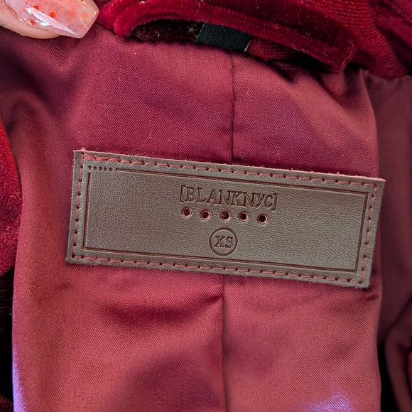 Velvet Blazer in Rich Burgundy - Picture 2 of 8